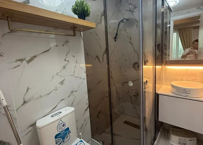 Yassis 2br Luxury Unit In Grass *