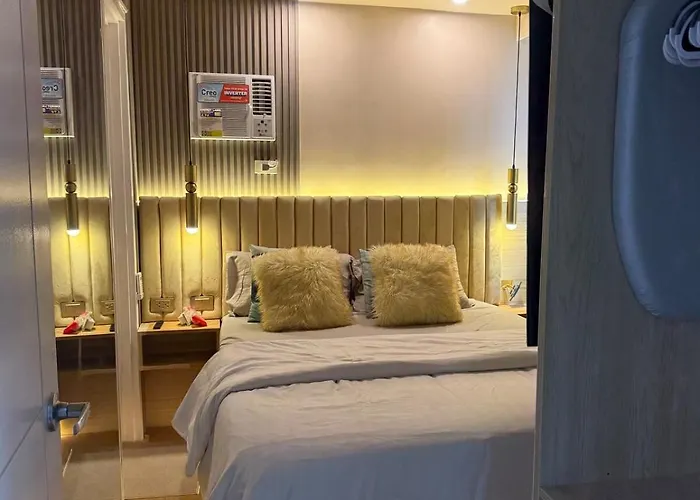 Yassis 2br Luxury Unit In Grass Manila