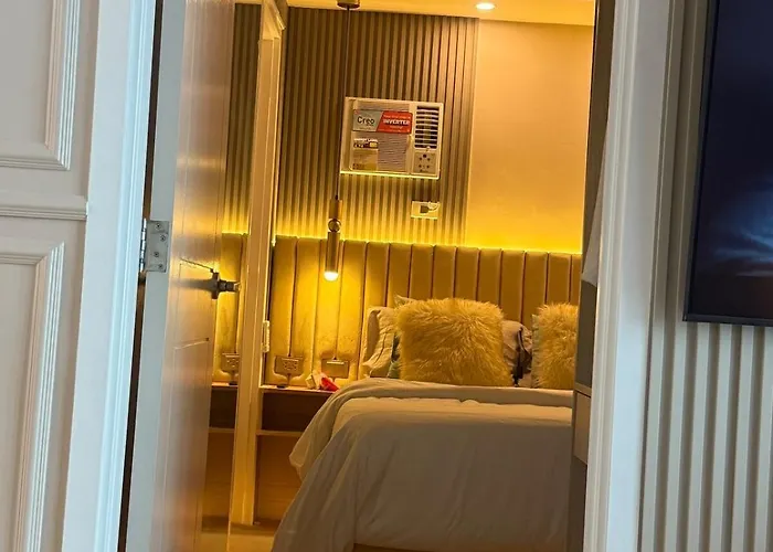 Yassis 2br Luxury Unit In Grass * Manila