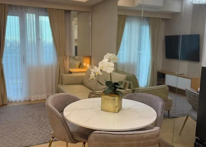 Yassis 2br Luxury Unit In Grass