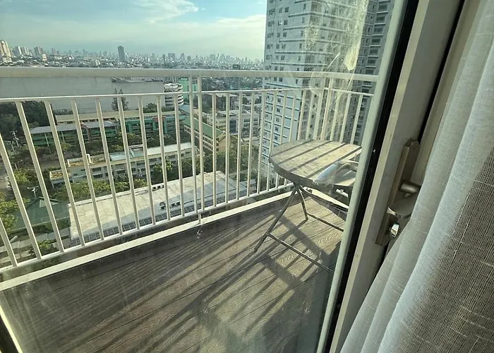 Yassis 2br Luxury Unit In Grass *